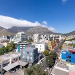 The Rose 704: Top Floor Modern Studio Apartment