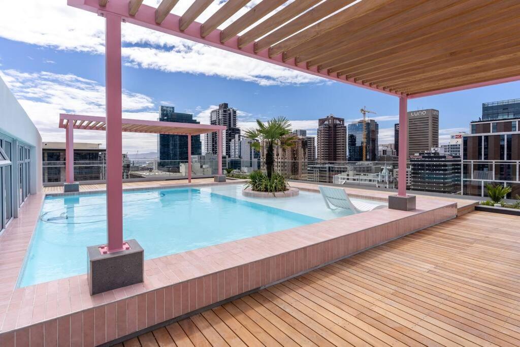 Apartment The Rose 704: Floor Modern Cape Town
